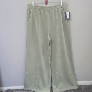 Gap Wide-Leg Seamed Easy Pants in Desert Sage Green. 